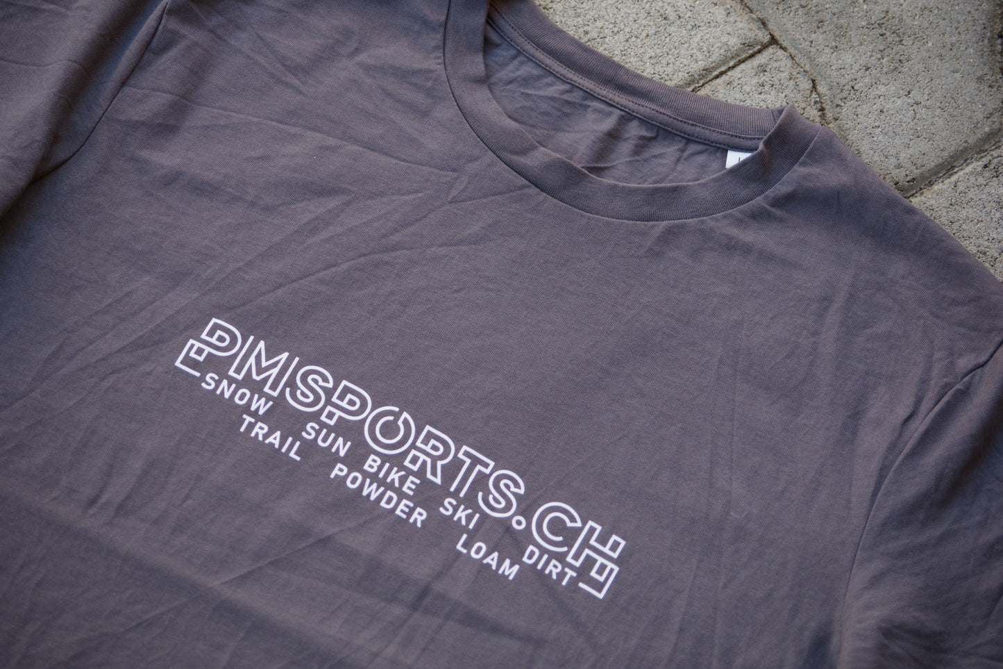T-SHIRT